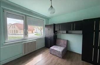 Eladó Oroszlányi panel lakás hirdetés (79484612)