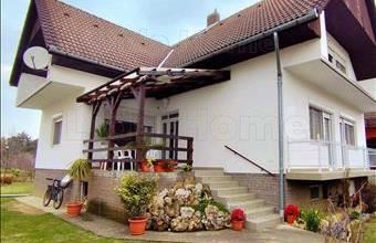 Eladó Balatonszárszói családi ház hirdetés (32474693)