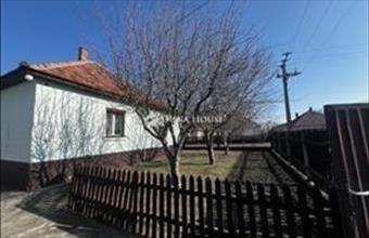 Eladó Jászfényszarui családi ház hirdetés (85534159)