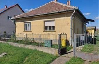 Eladó Encsi családi ház hirdetés (33243374)