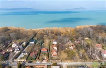 Eladó Balatonfenyvesi családi ház hirdetés (88186936)