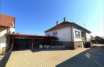 Eladó Nagykőrösi családi ház hirdetés (37984794)