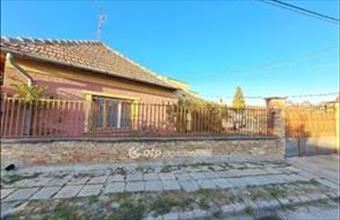 Eladó Nagykőrösi családi ház hirdetés (42475777)