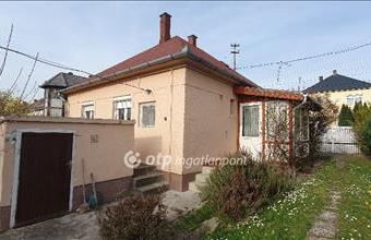 Eladó Devecseri családi ház hirdetés (66468993)
