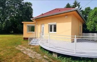 Eladó Balatonfenyvesi üdülő hirdetés (44314252)