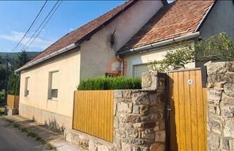 Eladó Pécsi családi ház hirdetés (94669576)