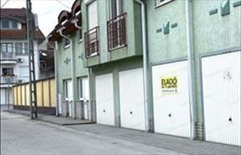 Eladó Kecskeméti egyedi garázs hirdetés (37993743)