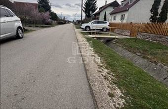 Eladó Bábolnai családi ház hirdetés (65762979)