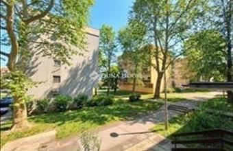 Eladó Pécsi csúsztatott zsalus lakás hirdetés (48823333)