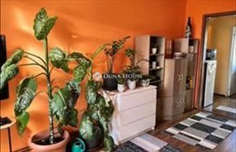 Eladó Váci tégla lakás hirdetés (57854743)