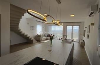 Eladó Váci családi ház hirdetés (73331274)