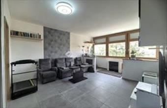 Eladó Szentendrei csúsztatott zsalus lakás hirdetés (32443416)