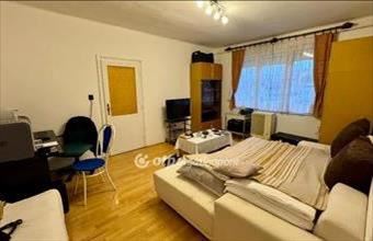 Eladó Pápai tégla lakás hirdetés (42352338)