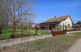Eladó Tóalmási családi ház hirdetés (97355433)