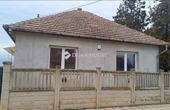 Eladó Tápiószecsői családi ház hirdetés (77745234)