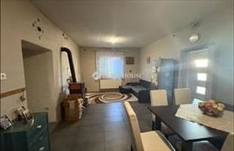 Eladó Úri családi ház hirdetés (91363678)