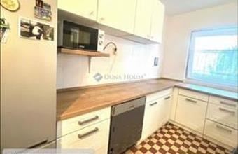 Eladó Balatonfűzfői tégla lakás hirdetés (67235452)