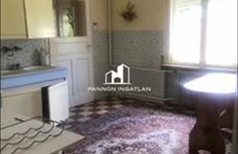 Eladó Ajkai családi ház hirdetés (74439455)