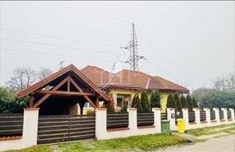 Eladó Ajkai családi ház hirdetés (22473451)