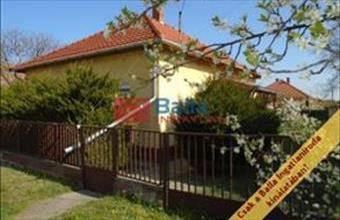 Eladó Tiszakécskei családi ház hirdetés (85338254)