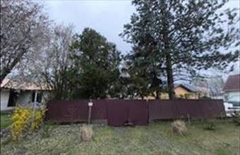 Eladó Balatonfenyvesi hétvégi ház hirdetés (75532543)