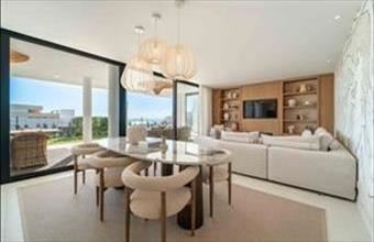 Eladó Spanyolországi tégla lakás hirdetés (77772544)