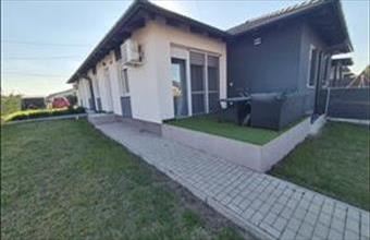 Eladó Taksonyi sorház hirdetés (69369192)