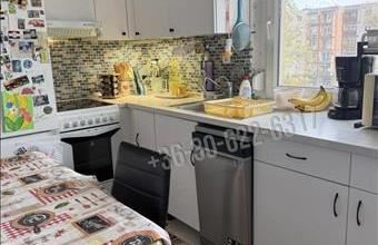 Eladó Komáromi panel lakás hirdetés (87553593)