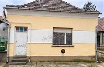 Eladó Dunaszentmiklósi családi ház hirdetés (74474223)