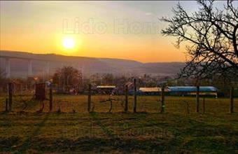 Eladó Kőröshegyi lakóövezeti telek hirdetés (34496333)