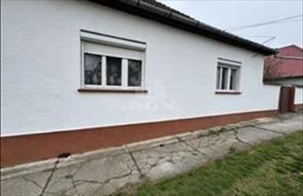 Eladó Nagybaracskai családi ház hirdetés (37733558)