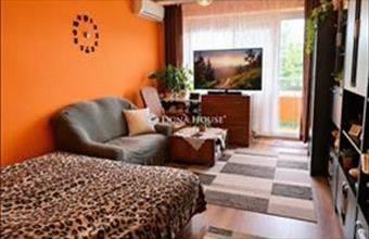 Eladó Váci tégla lakás hirdetés (41713439)