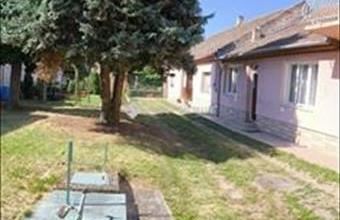 Eladó Fóti családi ház hirdetés (17645545)