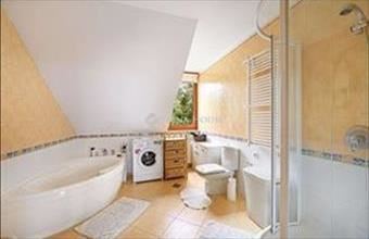 Eladó Szentendrei családi ház hirdetés (79975423)