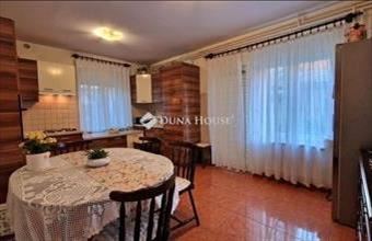 Eladó Váci családi ház hirdetés (13252527)