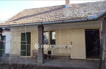 Eladó Jászberényi családi ház hirdetés (59233437)