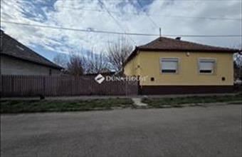 Eladó Szolnoki családi ház hirdetés (86172473)