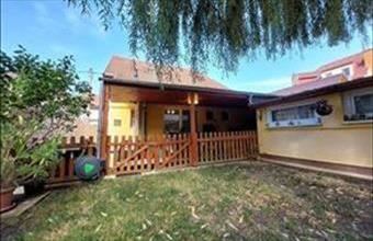 Eladó Budapest XV. kerületi családi ház hirdetés (35344389)