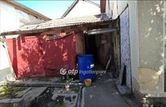 Eladó Jászberényi családi ház hirdetés (93735817)