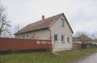 Eladó Jászfényszarui családi ház hirdetés (46987732)