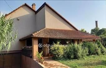 Eladó Tápiószelei családi ház hirdetés (97697777)