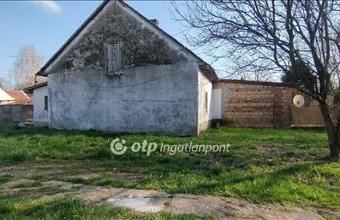 Eladó Szekszárdi családi ház hirdetés (48222424)