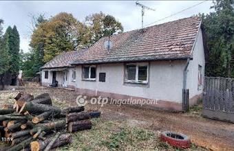 Eladó Pusztaszabolcsi családi ház hirdetés (88882434)