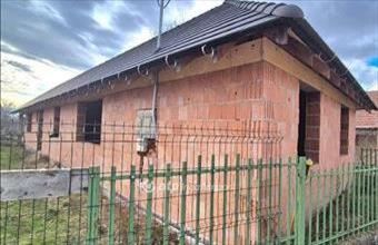 Eladó Cecei családi ház hirdetés (63341443)