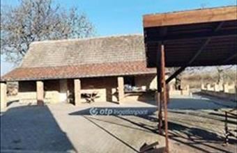 Eladó Dunaújvárosi családi ház hirdetés (61334232)