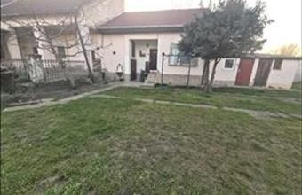 Eladó Komáromi tégla lakás hirdetés (67438744)