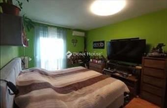 Eladó Pécsi panel lakás hirdetés (43377778)