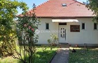 Eladó Pécsi családi ház hirdetés (97964359)