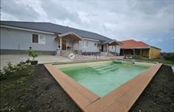 Eladó Szadai családi ház hirdetés (36792445)