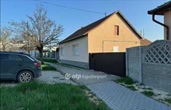Eladó Polgári családi ház hirdetés (34735462)